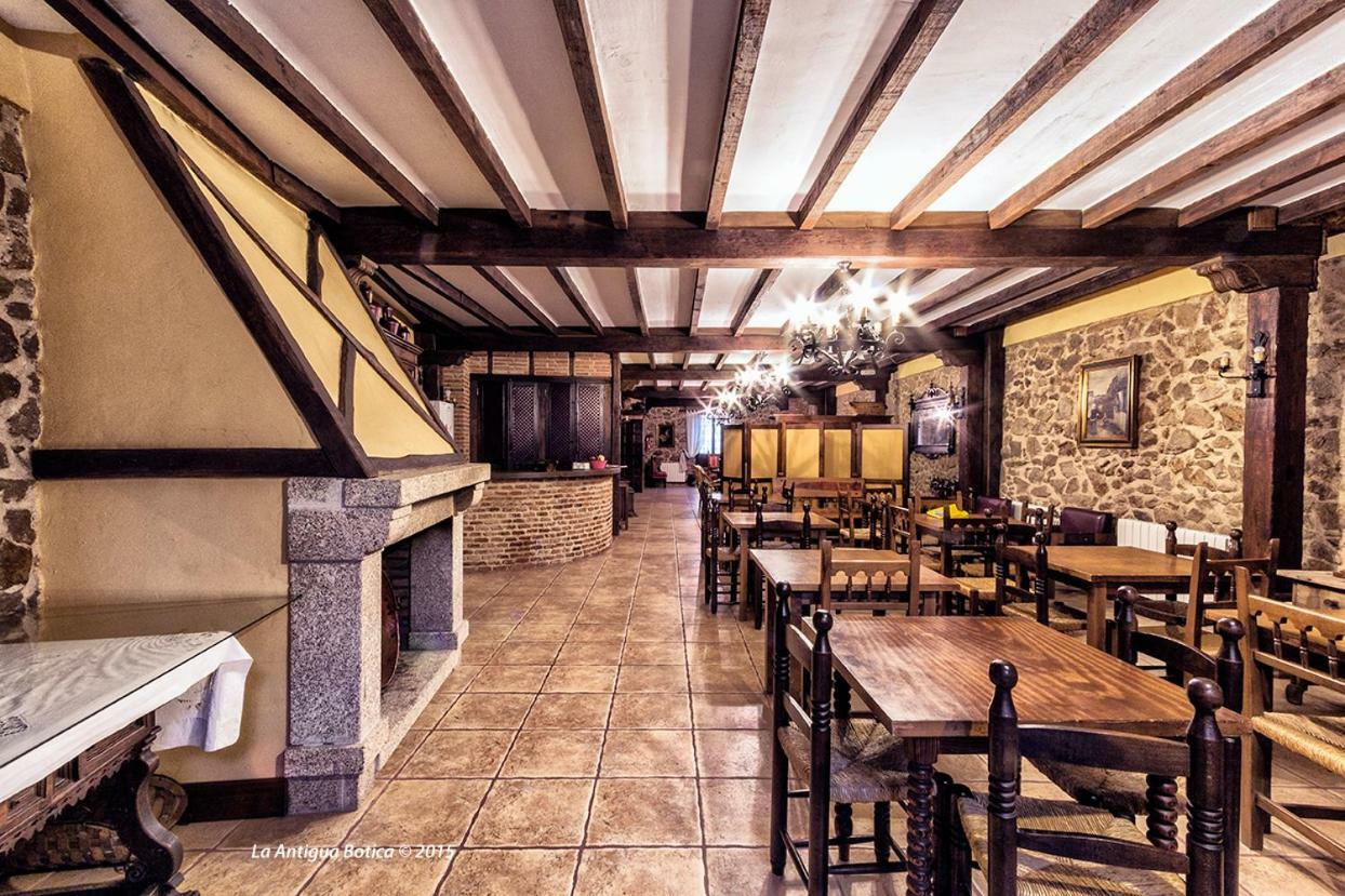 La Antigua Botica Guest House Pasaron  Luaran gambar