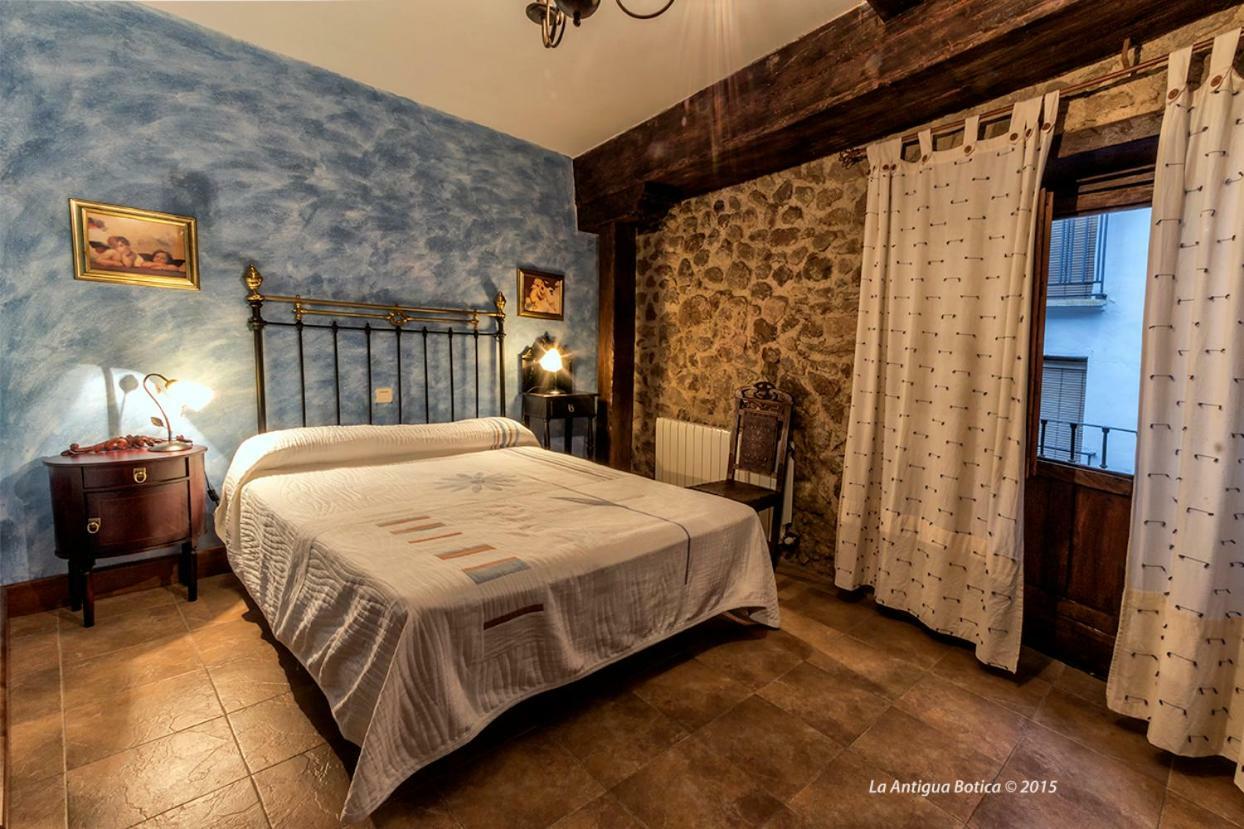 La Antigua Botica Guest House Pasaron  Luaran gambar